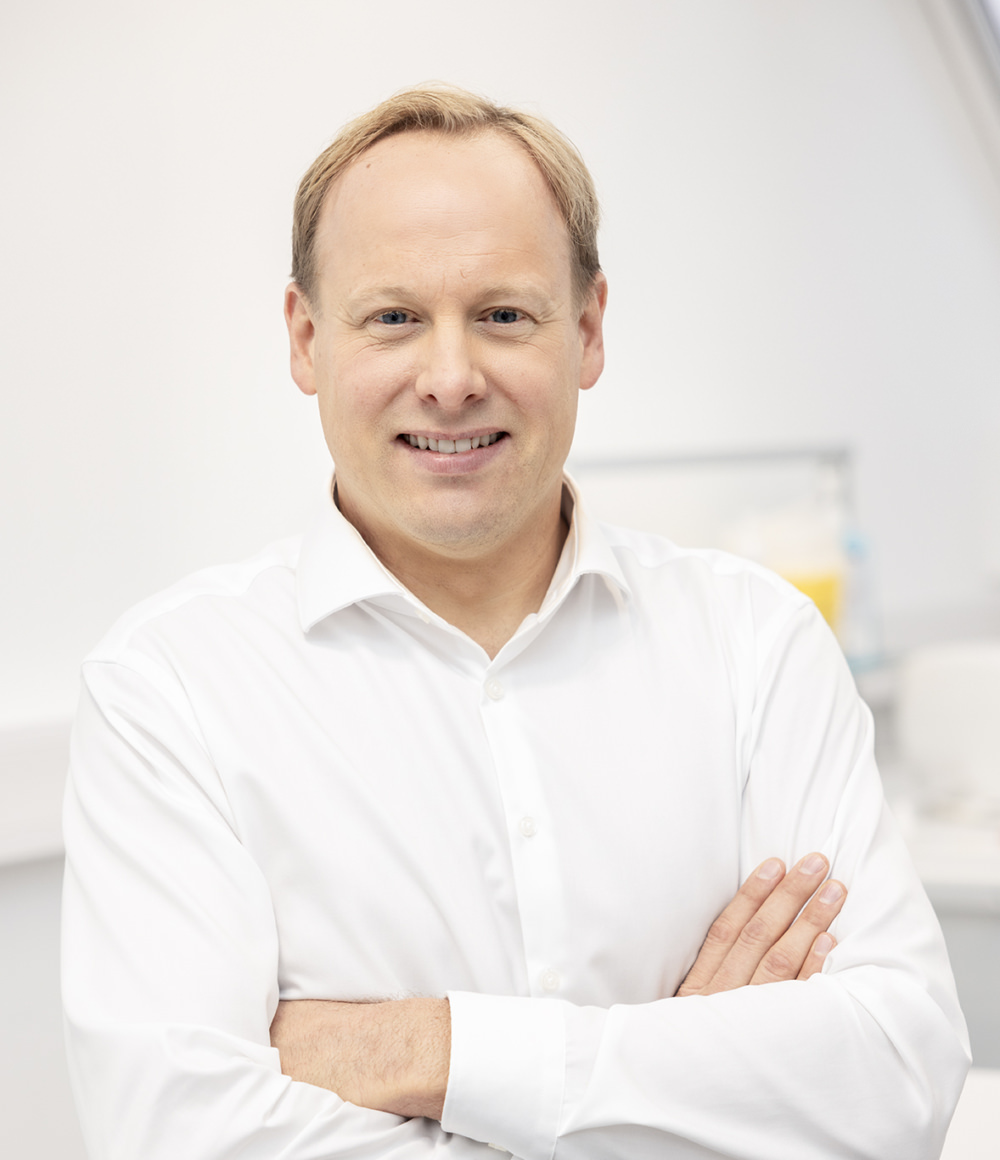 Dr. Christian Ginzel, Spezialist für Plastische Lidchirurgie